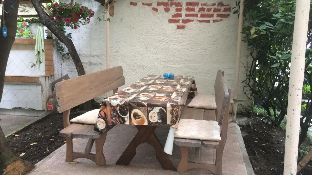Guest House Lavr Gagra Buitenkant foto