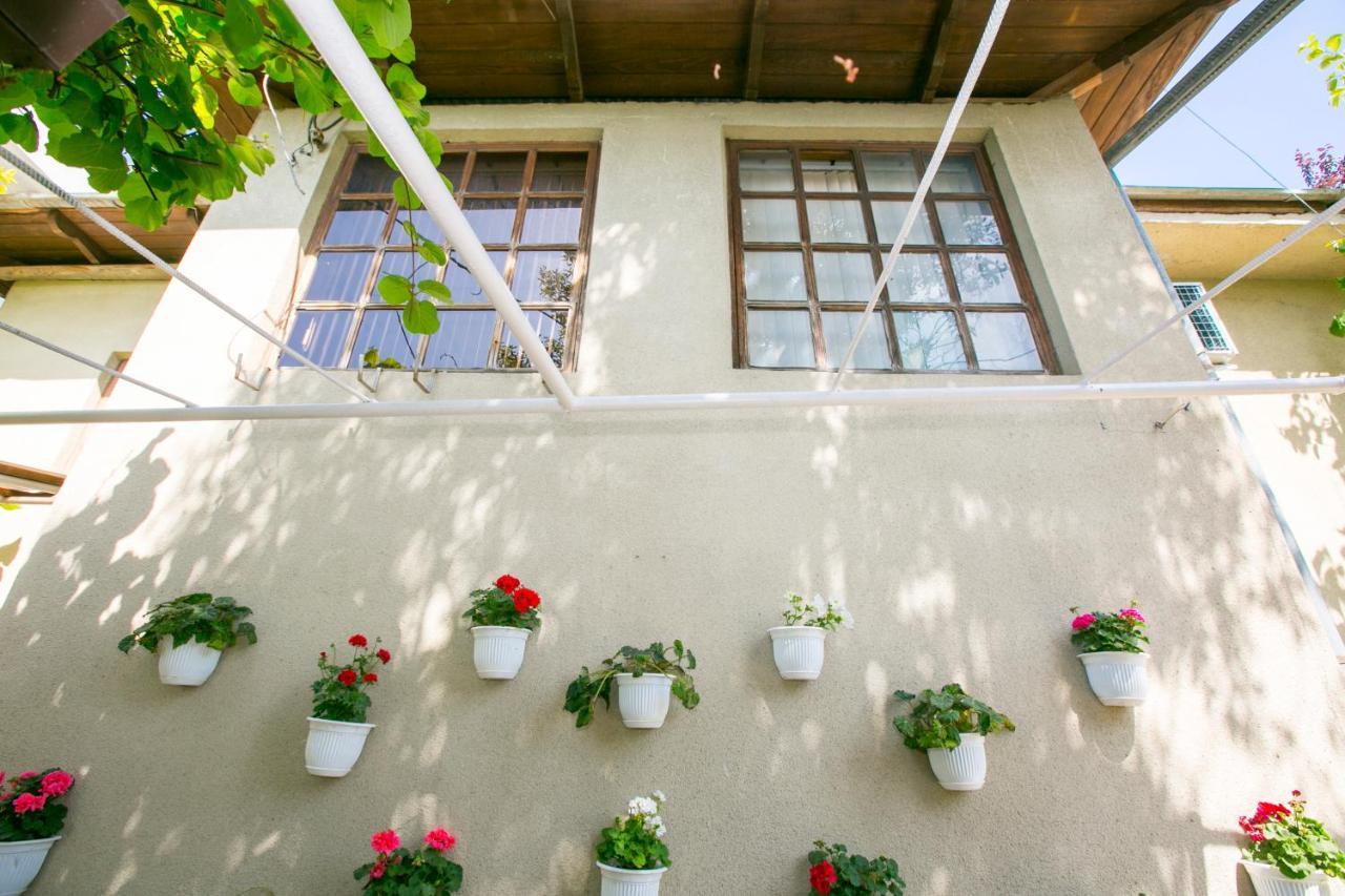 Guest House Lavr Gagra Buitenkant foto