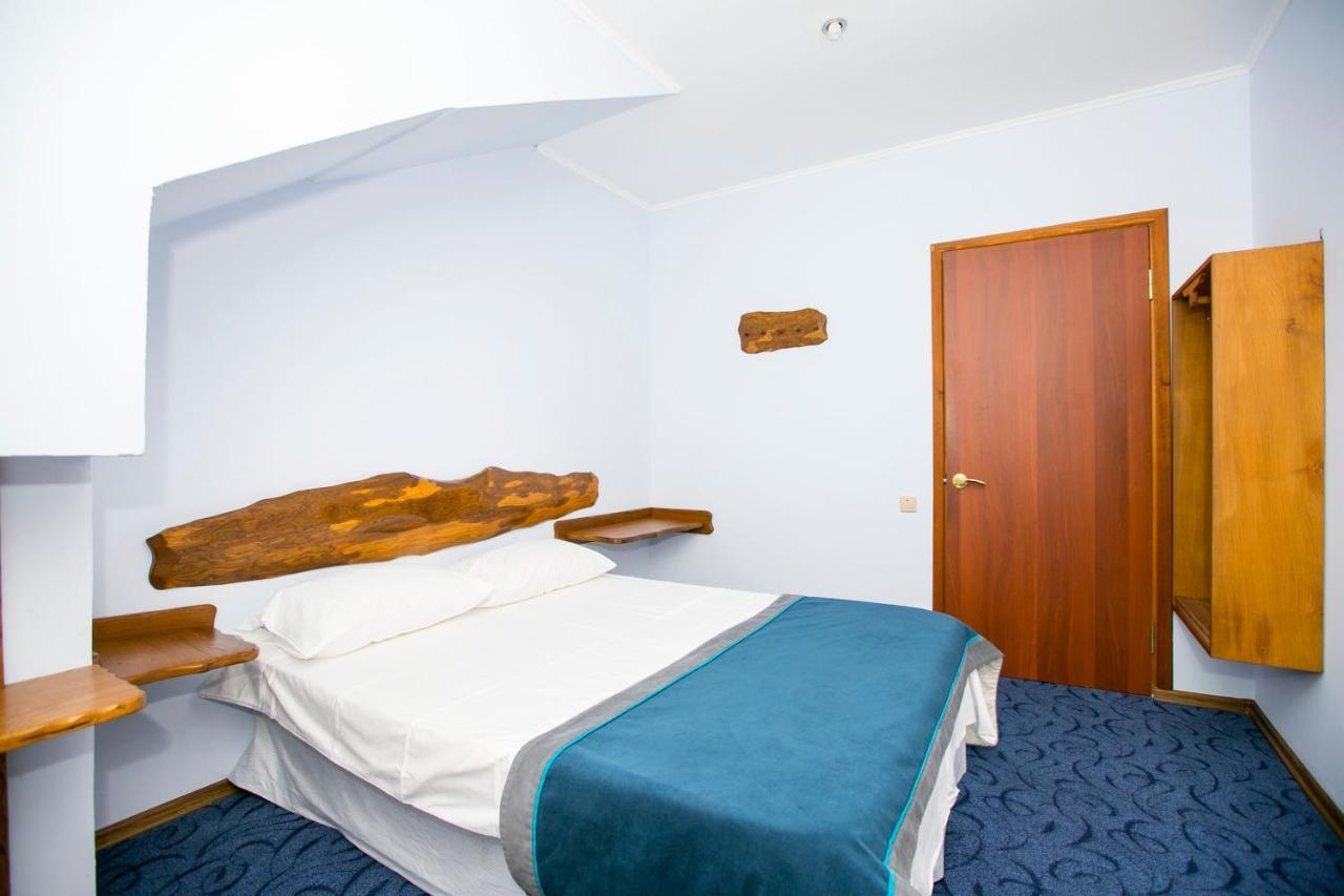 Guest House Lavr Gagra Buitenkant foto