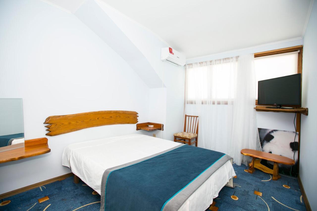 Guest House Lavr Gagra Buitenkant foto