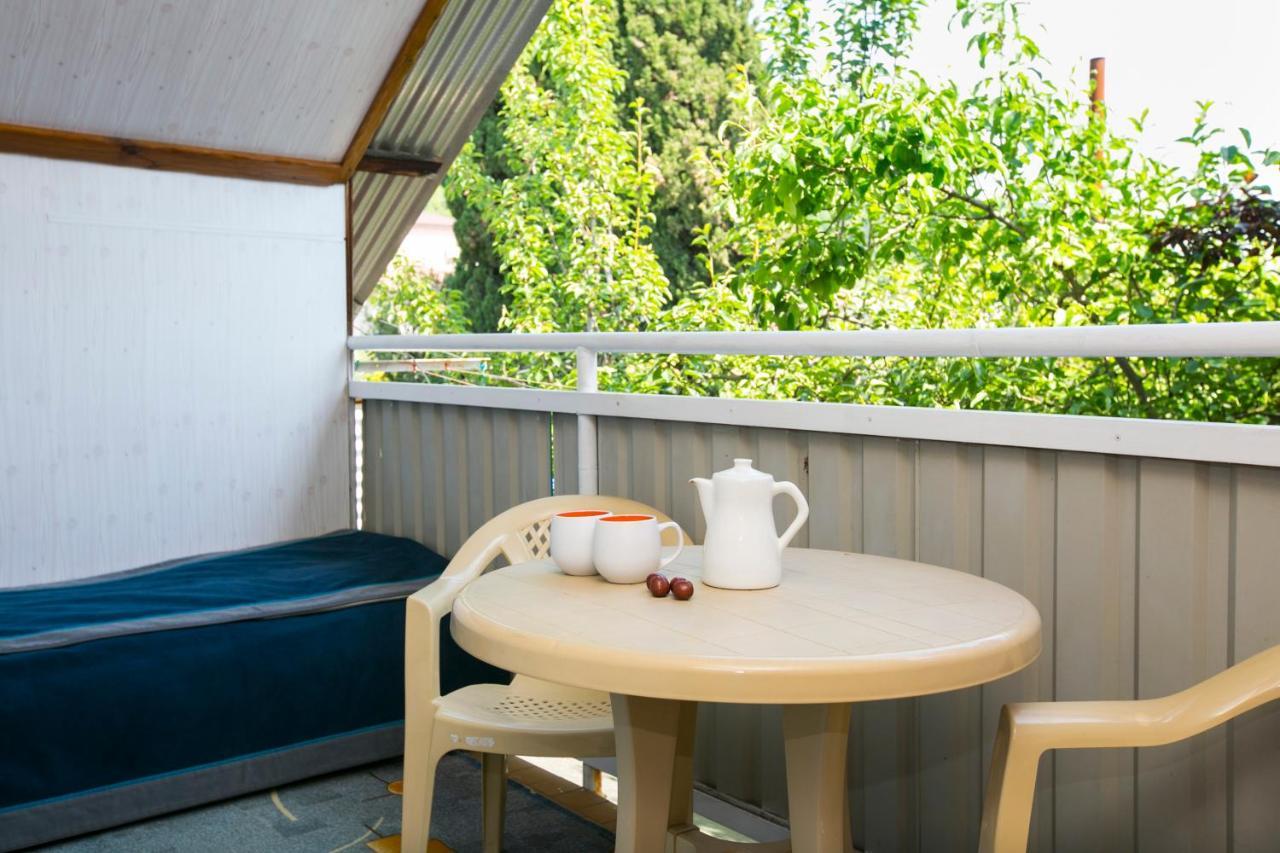 Guest House Lavr Gagra Buitenkant foto
